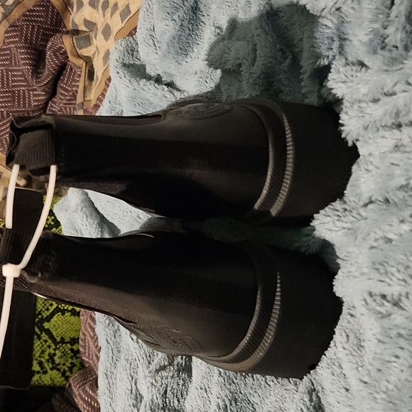 Gucci black boots nwot - Picture 8 of 9